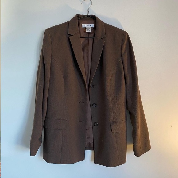 Brown over sized blazer 🤎 - Picture 2 of 3
